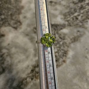 Hunan Peridot & White Topaz Sterling Silver Ring size 9